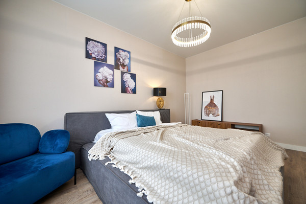 Продам двухкомнатную (2-комн.) квартиру, Торговая ул, 6, Заречье рп