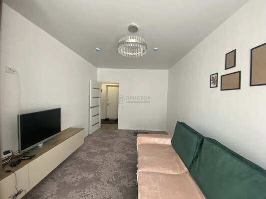 Продам однокомнатную (1-комн.) квартиру, Гренадерская ул, 9к1, Десеновское п