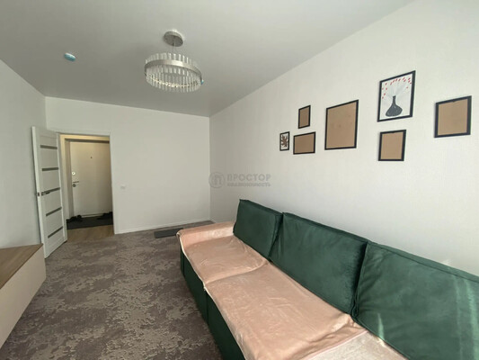 Продам однокомнатную (1-комн.) квартиру, Гренадерская ул, 9к1, Десеновское п