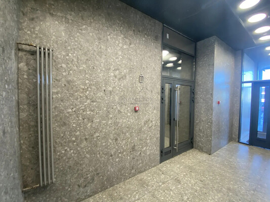 Продам однокомнатную (1-комн.) квартиру, Гренадерская ул, 9к1, Десеновское п