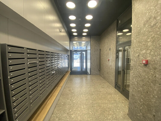 Продам однокомнатную (1-комн.) квартиру, Гренадерская ул, 9к1, Десеновское п