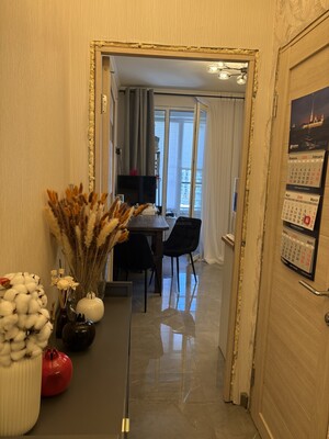 Продам трехкомнатную (3-комн.) квартиру, Гжатская ул, 5к7, Москва г