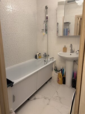 Продам трехкомнатную (3-комн.) квартиру, Гжатская ул, 5к7, Москва г