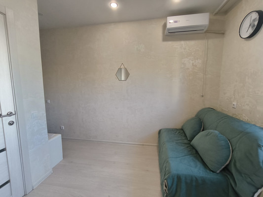 Продам однокомнатную (1-комн.) квартиру, Амирхана Еники ул, 10, Казань г