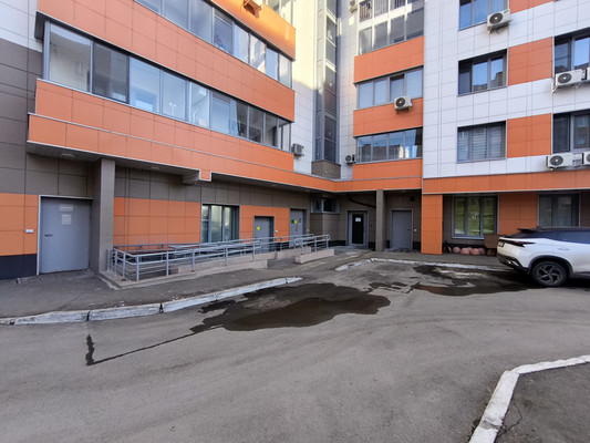 Продам однокомнатную (1-комн.) квартиру, Амирхана Еники ул, 10, Казань г