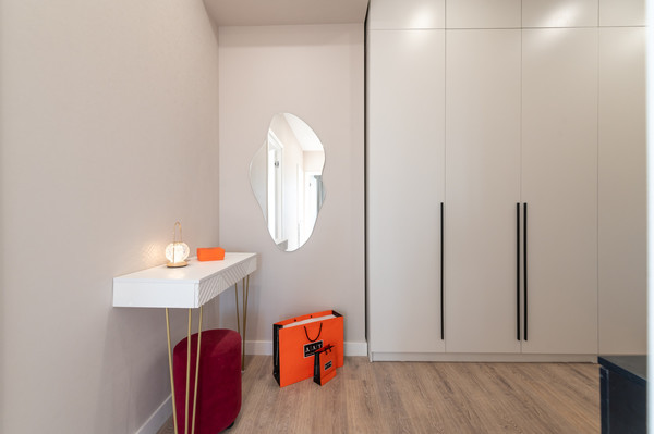 Продам двухкомнатную (2-комн.) квартиру, Луговая ул, 6кк1, Заречье рп