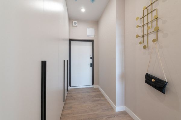 Продам двухкомнатную (2-комн.) квартиру, Луговая ул, 6кк1, Заречье рп