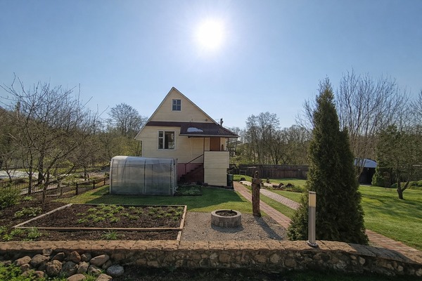 Продам дачу, 140, квартал Дмитровский тер, 0 км от города