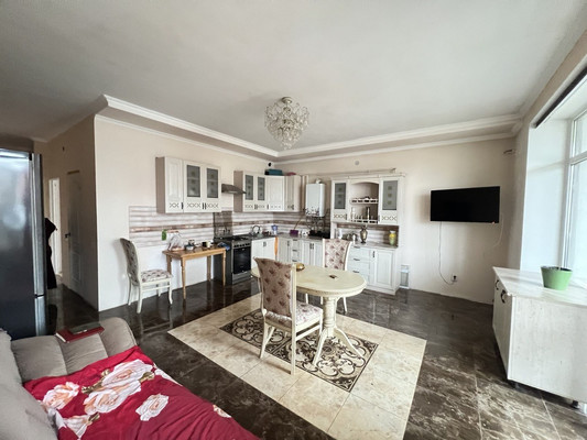 Продам двухкомнатную (2-комн.) квартиру, Поповкина ул, 8а, Симферополь г