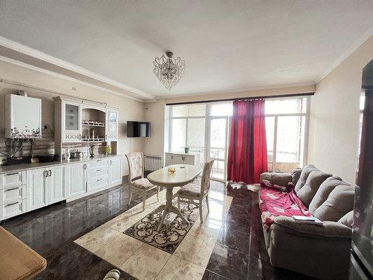 Продам двухкомнатную (2-комн.) квартиру, Поповкина ул, 8а, Симферополь г