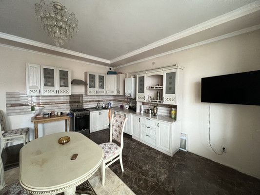 Продам двухкомнатную (2-комн.) квартиру, Поповкина ул, 8а, Симферополь г