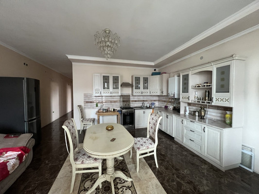 Продам двухкомнатную (2-комн.) квартиру, Поповкина ул, 8а, Симферополь г