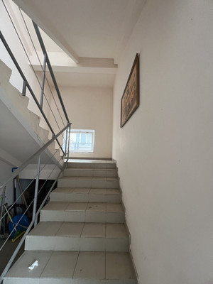 Продам двухкомнатную (2-комн.) квартиру, Поповкина ул, 8а, Симферополь г