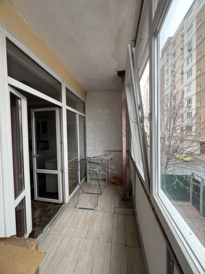 Продам двухкомнатную (2-комн.) квартиру, Поповкина ул, 8а, Симферополь г