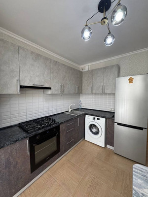 Продам двухкомнатную (2-комн.) квартиру, И.Г.Лексина ул, 72, Симферополь г