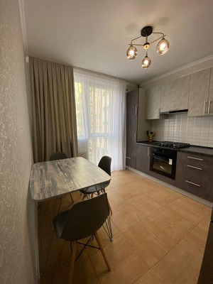 Продам двухкомнатную (2-комн.) квартиру, И.Г.Лексина ул, 72, Симферополь г