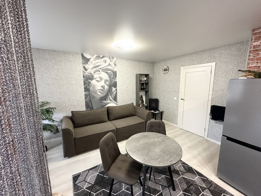 Продам однокомнатную (1-комн.) квартиру, Тихая ул, 13к3, Бугры п