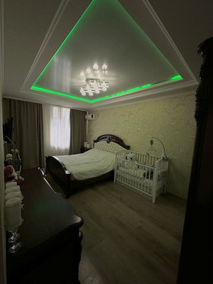 Продам двухкомнатную (2-комн.) квартиру, И.Г.Лексина ул, 64, Симферополь г