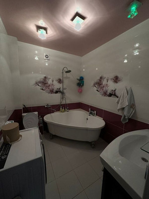 Продам двухкомнатную (2-комн.) квартиру, И.Г.Лексина ул, 64, Симферополь г