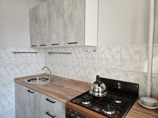 Продам трехкомнатную (3-комн.) квартиру, Костычева ул, 6, Рязань г