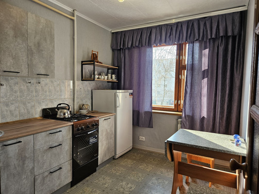 Продам трехкомнатную (3-комн.) квартиру, Костычева ул, 6, Рязань г