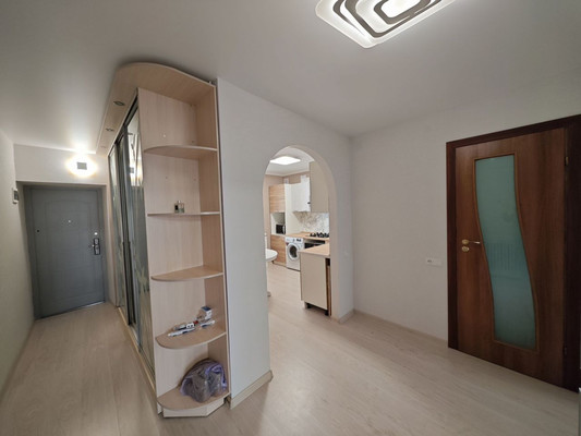 Продам двухкомнатную (2-комн.) квартиру, Толстого ул, 6, Симферополь г