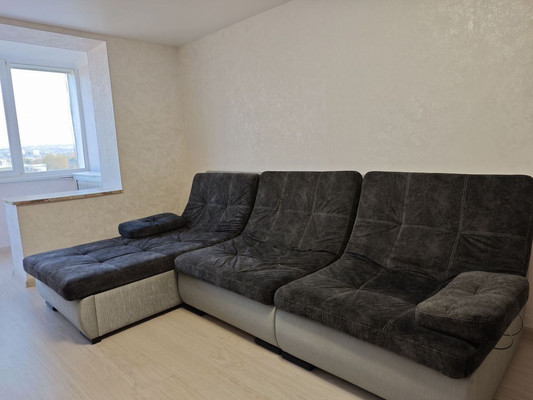 Продам двухкомнатную (2-комн.) квартиру, Толстого ул, 6, Симферополь г