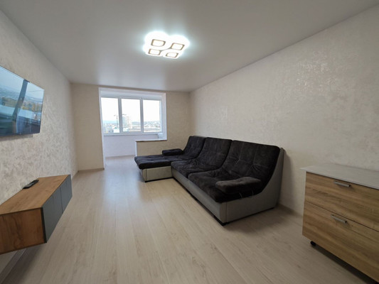 Продам двухкомнатную (2-комн.) квартиру, Толстого ул, 6, Симферополь г