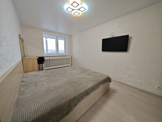 Продам двухкомнатную (2-комн.) квартиру, Толстого ул, 6, Симферополь г