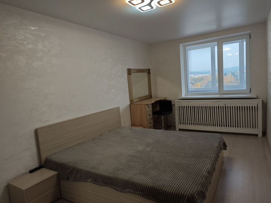 Продам двухкомнатную (2-комн.) квартиру, Толстого ул, 6, Симферополь г