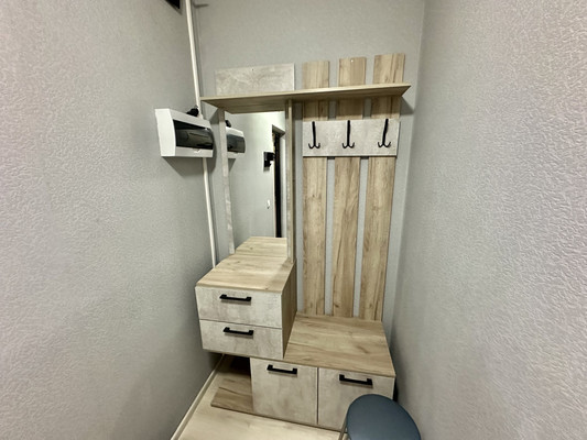 Продам однокомнатную (1-комн.) квартиру, Тихая ул, 13к3, Бугры п