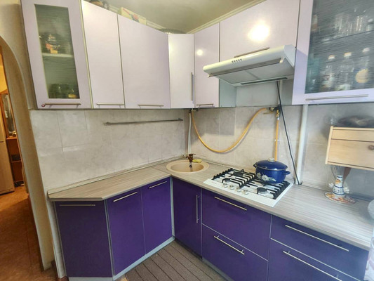 Продам двухкомнатную (2-комн.) квартиру, Ленина ул, 33, Апрелевка г