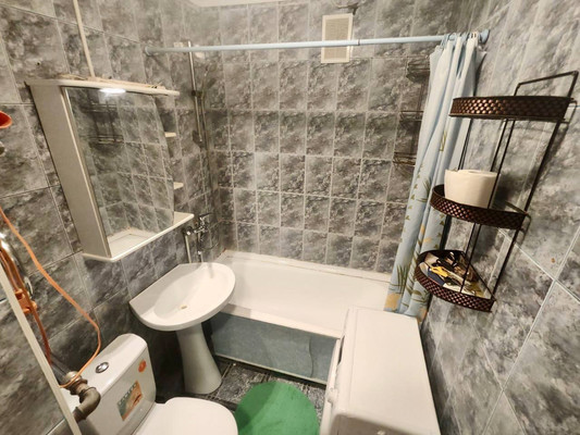 Продам двухкомнатную (2-комн.) квартиру, Ленина ул, 33, Апрелевка г