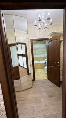 Продам двухкомнатную (2-комн.) квартиру, Победы пр-кт, 74А, Симферополь г