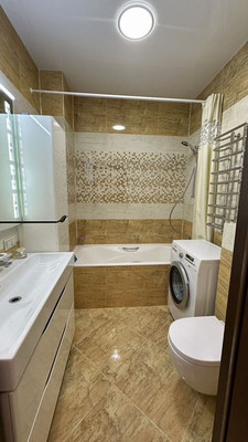 Продам двухкомнатную (2-комн.) квартиру, Победы пр-кт, 74А, Симферополь г