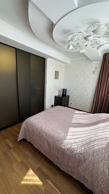 Продам двухкомнатную (2-комн.) квартиру, Победы пр-кт, 74А, Симферополь г