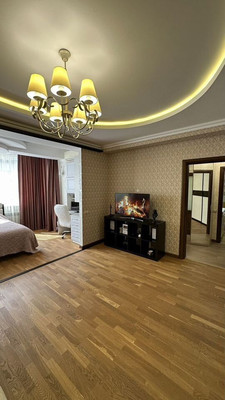 Продам двухкомнатную (2-комн.) квартиру, Победы пр-кт, 74А, Симферополь г