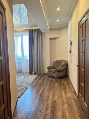 Продам трехкомнатную (3-комн.) квартиру, Балаклавская ул, 41А, Симферополь г