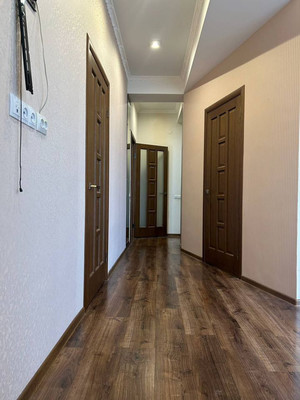 Продам трехкомнатную (3-комн.) квартиру, Балаклавская ул, 41А, Симферополь г