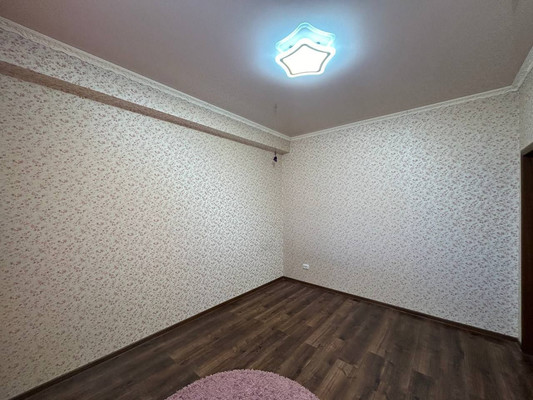 Продам трехкомнатную (3-комн.) квартиру, Балаклавская ул, 41А, Симферополь г