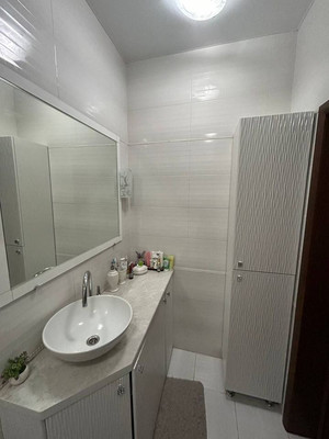 Продам трехкомнатную (3-комн.) квартиру, Балаклавская ул, 41А, Симферополь г