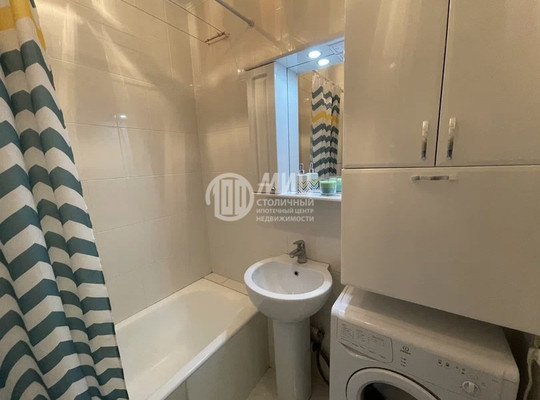 Продам двухкомнатную (2-комн.) квартиру, Народного Ополчения ул, 11, Москва г