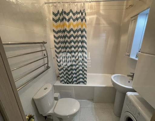 Продам двухкомнатную (2-комн.) квартиру, Народного Ополчения ул, 11, Москва г