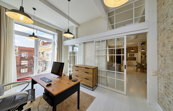 Продам трехкомнатную (3-комн.) квартиру, Композиторов ул, 10, Санкт-Петербург г