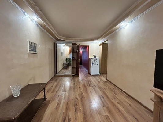 Продам двухкомнатную (2-комн.) квартиру, Кирова пр-кт, 82, Симферополь г