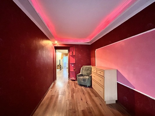 Продам двухкомнатную (2-комн.) квартиру, Кирова пр-кт, 82, Симферополь г