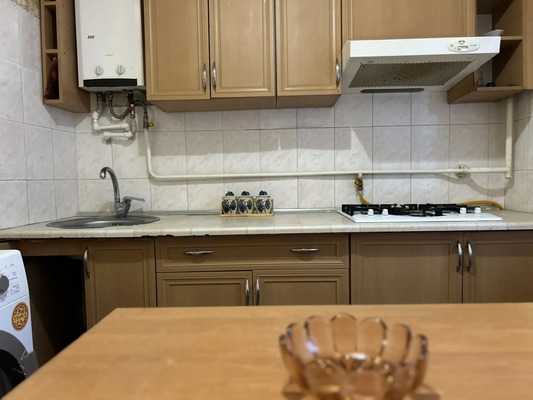 Продам двухкомнатную (2-комн.) квартиру, Кирова пр-кт, 82, Симферополь г