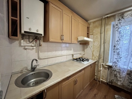 Продам двухкомнатную (2-комн.) квартиру, Кирова пр-кт, 82, Симферополь г