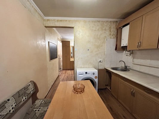 Продам двухкомнатную (2-комн.) квартиру, Кирова пр-кт, 82, Симферополь г