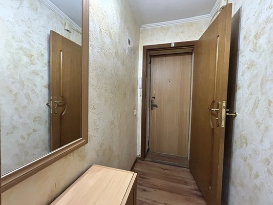 Продам двухкомнатную (2-комн.) квартиру, Кирова пр-кт, 82, Симферополь г